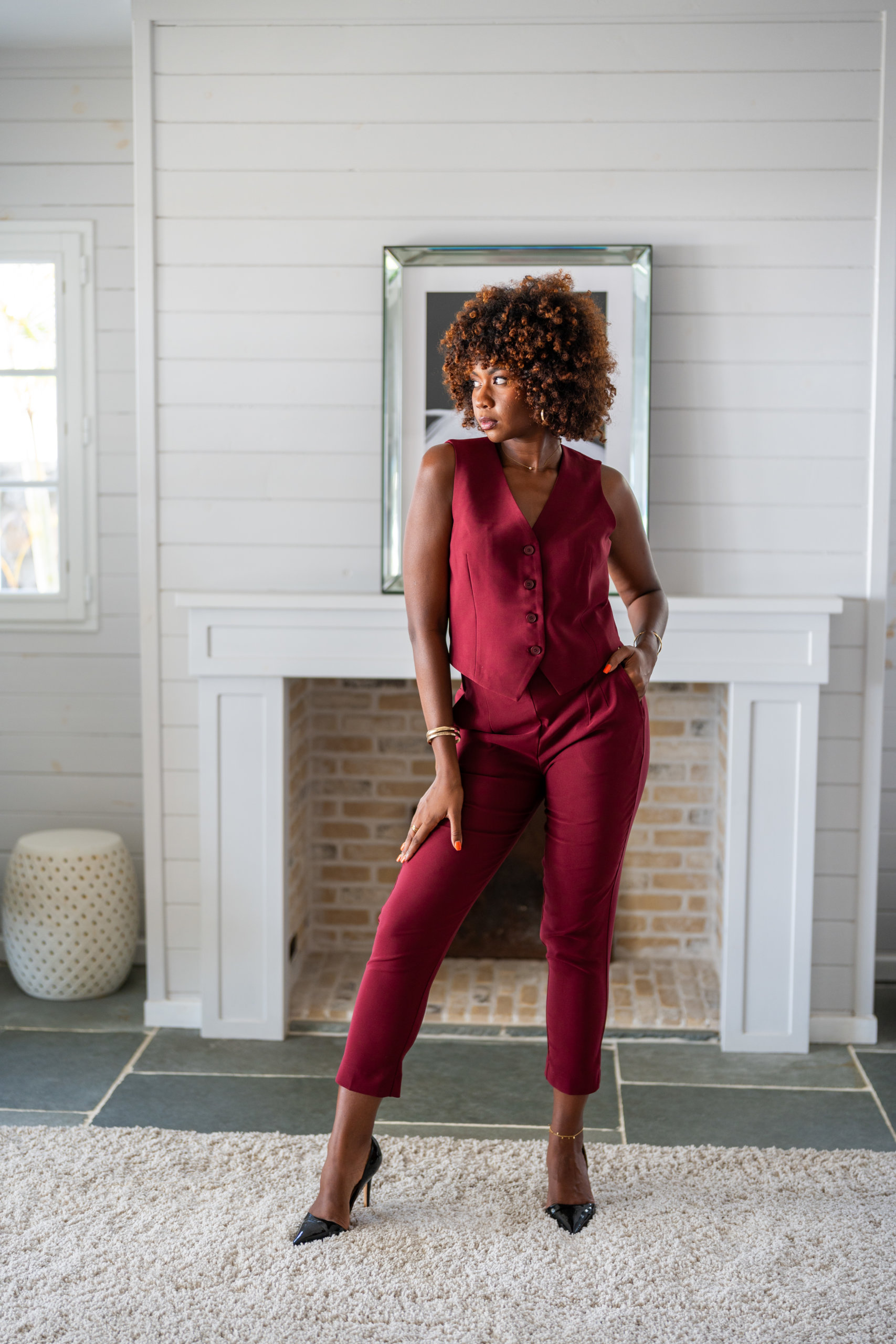 Pantalon tailleur uni (zip dor&eacute;)