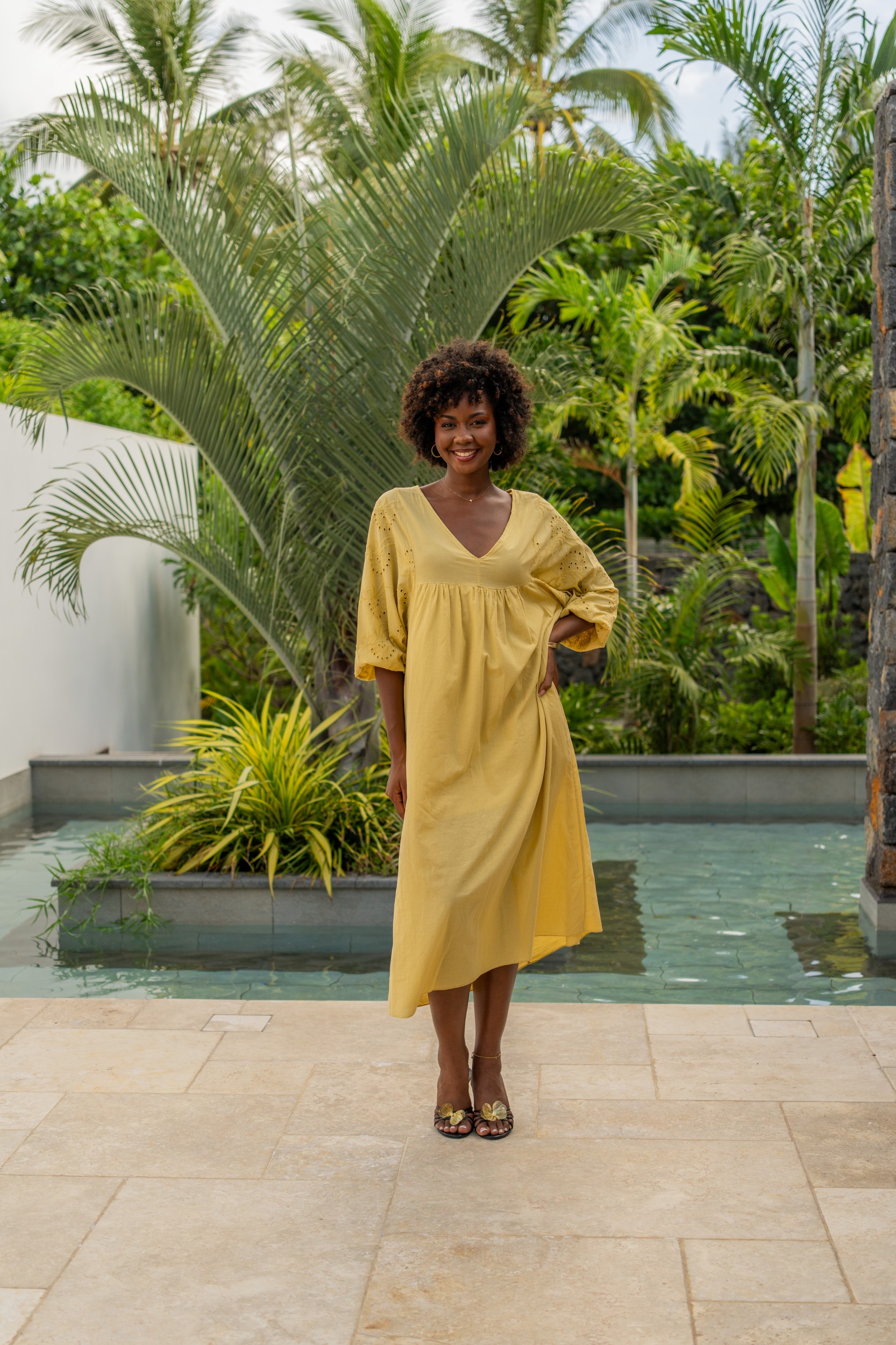 Robe longue brod&eacute;e